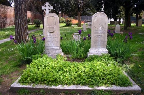 800px-9057_-_Roma_-_Cimitero_acattolico_-_Tombe_di_Keats_&_Severn_-_Foto_Giovanni_Dall'Orto,_31-March-2008.jpg