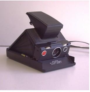 Polaroid_SX70 by henry dreyfuss American Design in Paris…