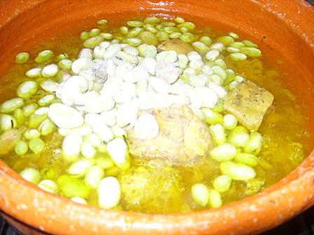 Tajine de veau aux fèves et pdt nouvelles SS852755.JPG
