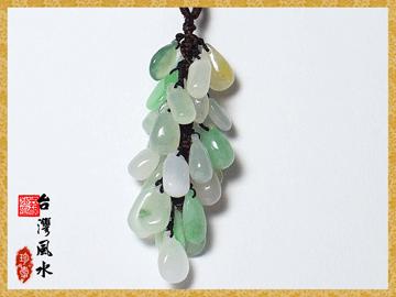 Gouttes d'eau en jade Gouttes d'eau en jade