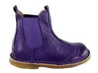 La mode pour bébé, venue du grand nord ! http://www.nordinary.fr/images/pages/v_boots_violette_bisgaard.jpg