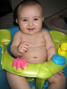 Ah qu'elle est bien quand elle est dans son bain ! ah_qu_elleest_bien_dans_son_bain