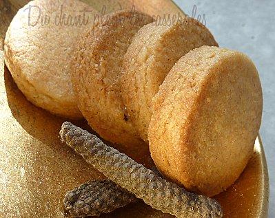 Miel et poivre long (encore des sablés) Sables-miel-poivre-long-1.jpg