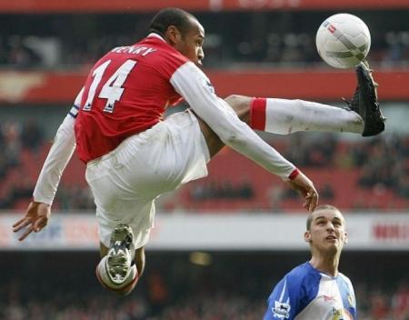 Ligue des champions...Thierry Henry dubitatif pour affronter Arsenal, son équipe de coeur