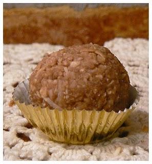 Macarons au chocolat et à la noix de coco Macarons au chocolat et à la noix de coco