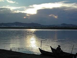 VOYAGE A LA DECOUVERTE DU LAC D’INDAWGYI DANS LE NORD DE LA BIRMANIE (MYANMAR)