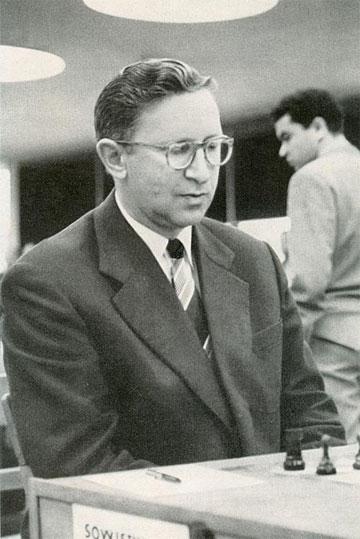 Vassily Smyslov à Leipzig en 1960, pendant les Olympiades.