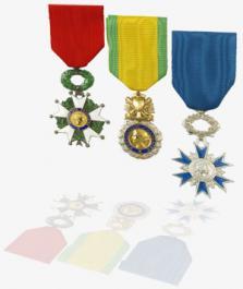 Légion d'honneur à Pâques, entre cloches et lapin