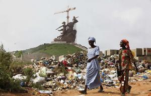 dakar_statue_469_300_18534b.jpg