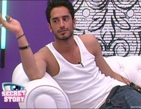 Léo de Secret Story 3 s’exprime sur Emilie… et ses projets. Écoutez léo