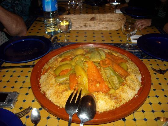 http://media-cdn.tripadvisor.com/media/photo-s/01/1c/ea/56/le-couscous-de-jean-pierre.jpg