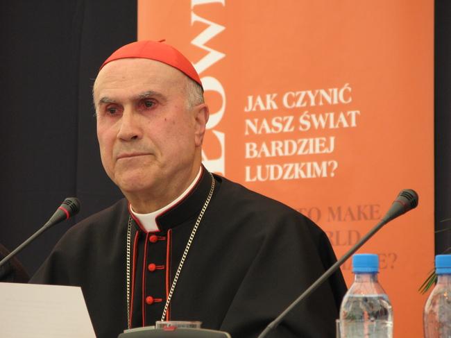 Le N°2 du Vatican nous refait le coup de homosexualité = pédophilie.... Le N°2 du Vatican nous refait le coup de homosexualité = pédophilie....
