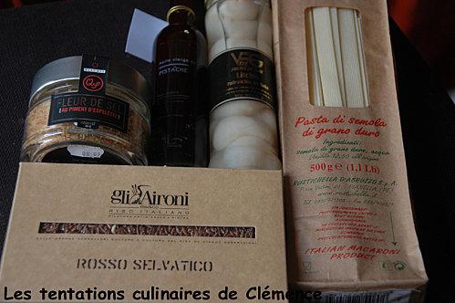 Verrine de quinoa gourmand, mangue, crevettes, huile de pistache et sa chantilly acidulée colis-edelices.jpg