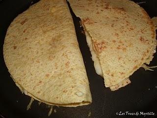 L'ado cuisine - Enchiladas aux oeufs brouillés, jambon et fromage L'ado cuisine - Enchiladas aux oeufs brouillés, jambon et fromage