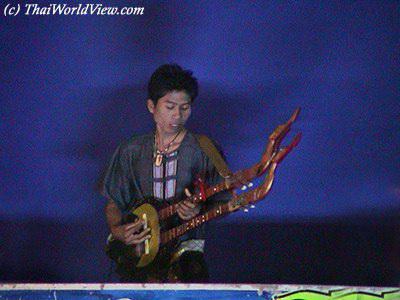 le MOLAM SING le MOLAM SING