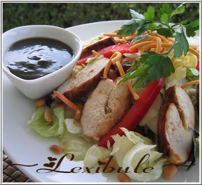 Salade de poulet grillé à la thaï Salade de poulet grillé à la thaï