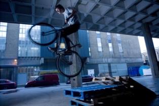 Le “fixie” ou la nouvelle “petite reine” à deux roues d’Angleterre Le “fixie” ou la nouvelle “petite reine” à deux roues d’Angleterre