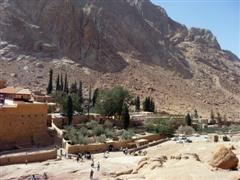 EN EGYPTE : LE DESERT DU SINAI ET LE MONASTERE Ste CATHERINE