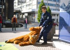 Should Nestlé blog Greenpeace away?
