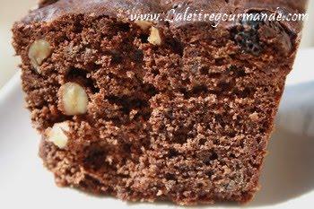 Cake choco, raisins et noisettes, façon tablette ! Oh la la... Cake choco, raisins et noisettes, façon tablette ! Oh la la...