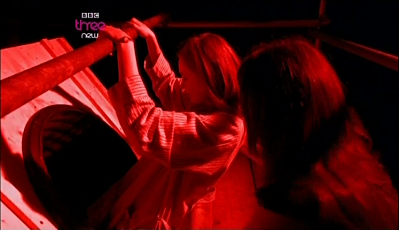 Confidential 5X02 - All about the girl vlcsnap-2010-04-14-19h00m20s222.png