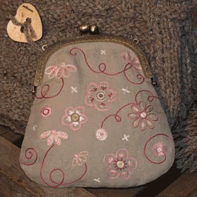 Le Patchwork et la broderie, des loisirs aussi divertissants qu'utiles ! kits de broderie