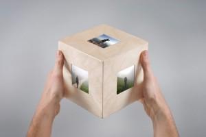 Un navigateur dans un cube