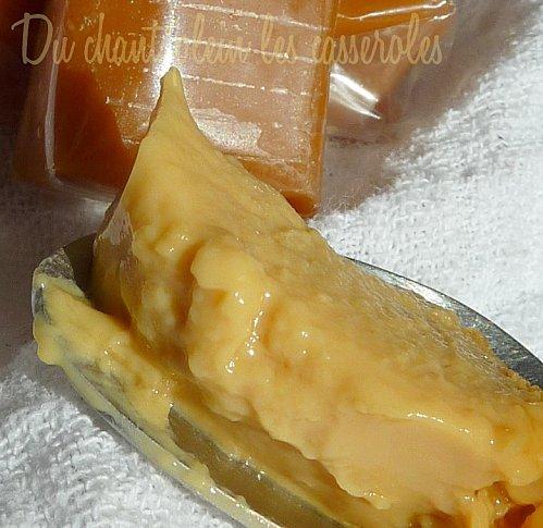 Petites crèmes 100% caramel. Ouf, les vacances sont finies (les cours aussi) pot-caramel.jpg