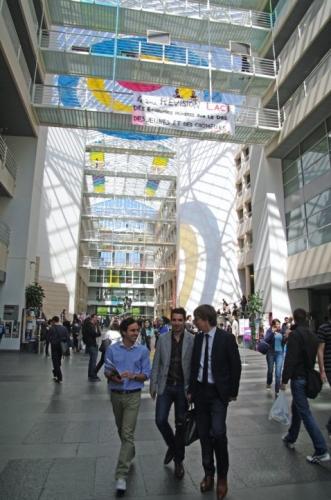 La pétition du jour! 30942_418842726795_236413916795_5413012_462529_n.jpg