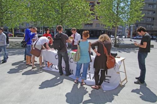 La pétition du jour! 30942_418842761795_236413916795_5413016_5589210_n.jpg