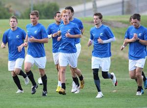 http://cdmfifa.free.fr/2010/2010-all_whites_camp.jpg