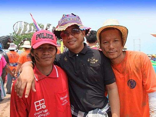 28 avril: « Ban That World Rocket Festival » Visages de fête. DSCF4293