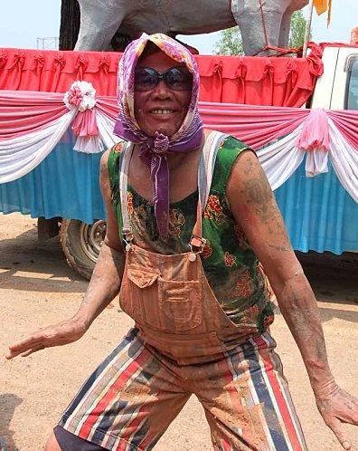 28 avril: « Ban That World Rocket Festival » Visages de fête. DSCF4311