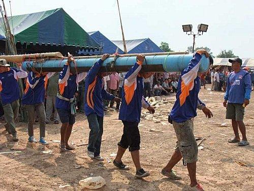 29 avril: « Ban That World Rocket Festival » La fête des fusées. DSCF4432