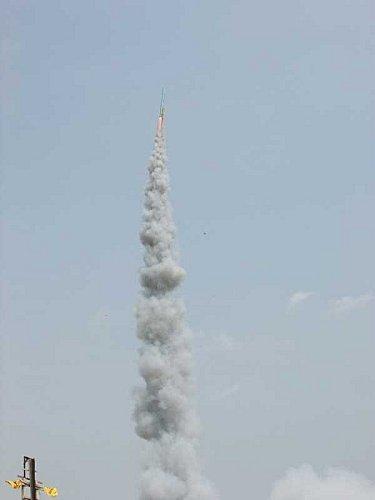 29 avril: « Ban That World Rocket Festival » La fête des fusées. DSCF4413