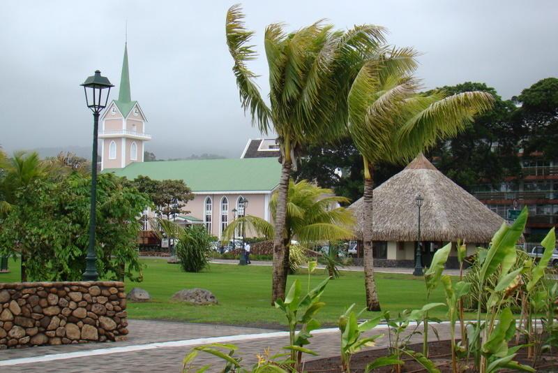 A Tahiti, heureusement qu’il y a des jardins ! jardin-et-temple-paofai.1270638774.jpg