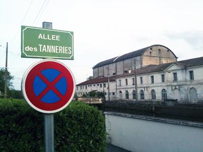 Sireuil, Allée des Tanneries, avril 2010 ©M.R. La tannerie de Sireuil