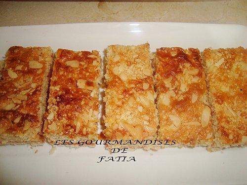 Biscuit aux amandes à la confiture de fraise DSC07206