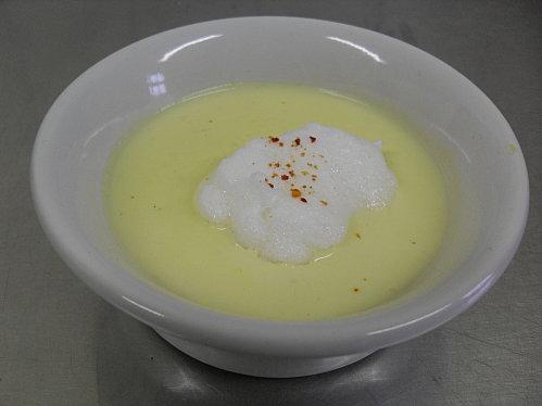 UN AVANT-GOUT DU COURS DE CUISINE D'HIER SOIR escalopes-de-poulet-et-cours-cuisine-04-05-10-016.JPG