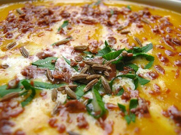 Velouté de Carottes au Lait de Coco & Copeaux de Chocolat à l'Orange Velouté de Carottes au Lait de Coco & Copeaux de Chocolat à l'Orange