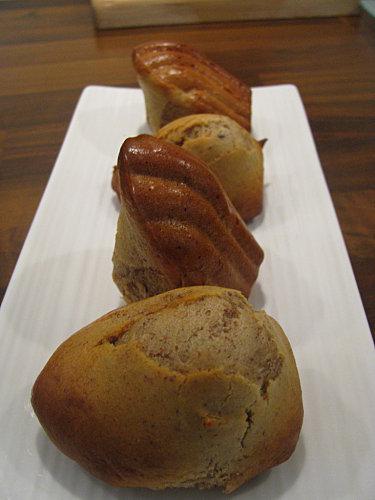 Madeleines à la purée d'amande complète et fève tonka Petites-douceurs-4268.JPG