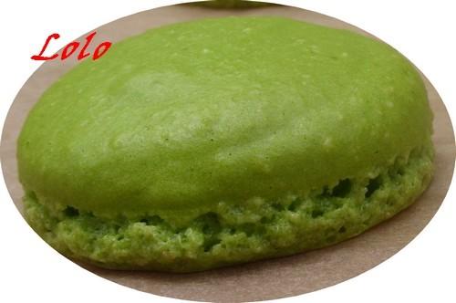 En rouge et Vert.... Petites douceurs macaronvert.jpg