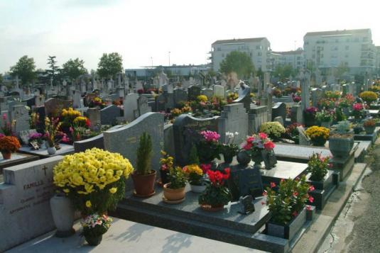 Environ 150 sépultures dégradées à Noisy-le-Sec