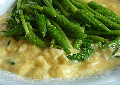 Instantanés subjectifs. Brouillade crémeuse aux asperges des bois Asperges-bois-oeufs-brouilles.jpg
