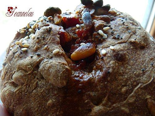 Petits pains au chorizo et aux pignons de pin P1010273-copie-2.JPG