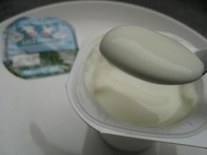 Les yaourts blancs: Monoprix Bio 0%, Vrai, Danone nature & Les 2 vaches