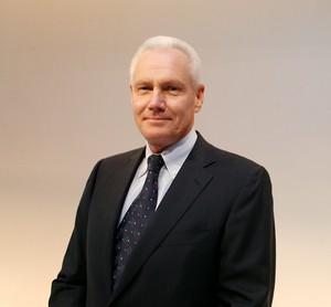 Une retraite qui passe de 625€ à 630€, et pour d'autres.... Cac 40 : le vrai salaire des patrons