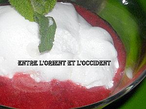 Soupe de fraise et son nuage vanillé nabila 043-3