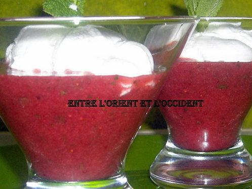 Soupe de fraise et son nuage vanillé nabila-039-2.jpg