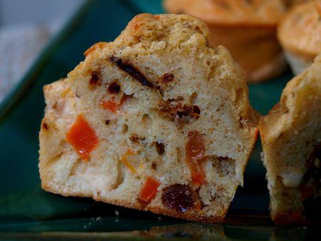 Tout un tajine dans un muffin ! (poulet, carottes, oignons, raisins, Ras el Hanout...) 012